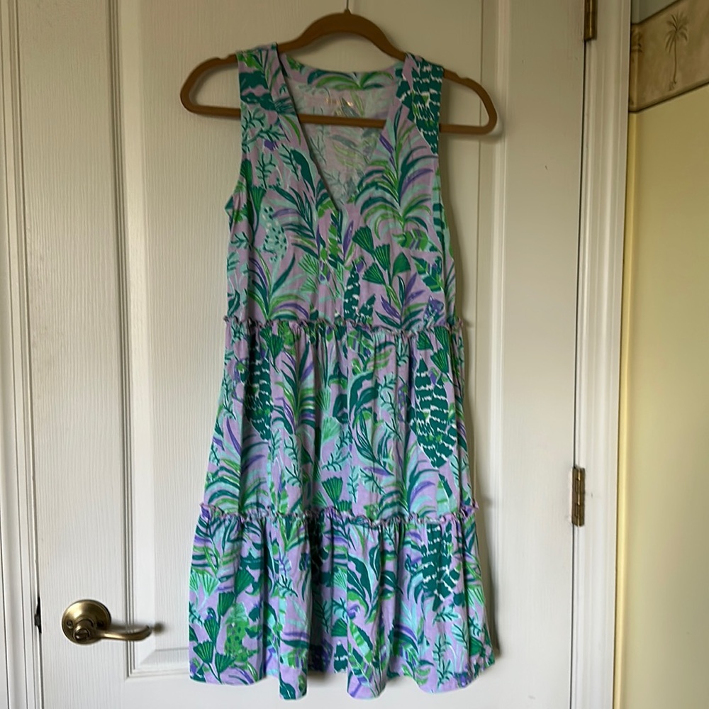 Lilly Pulitzer Lorina swing dress in excellent condition.